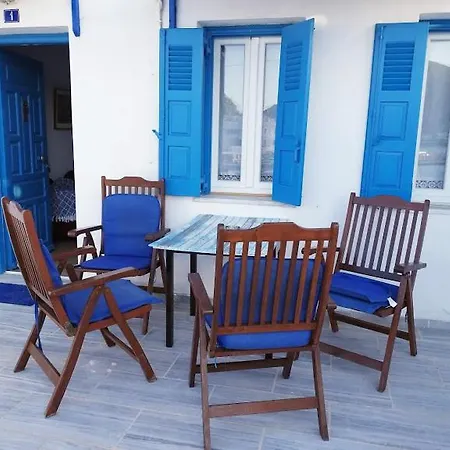 Yacht Front - No 1 *