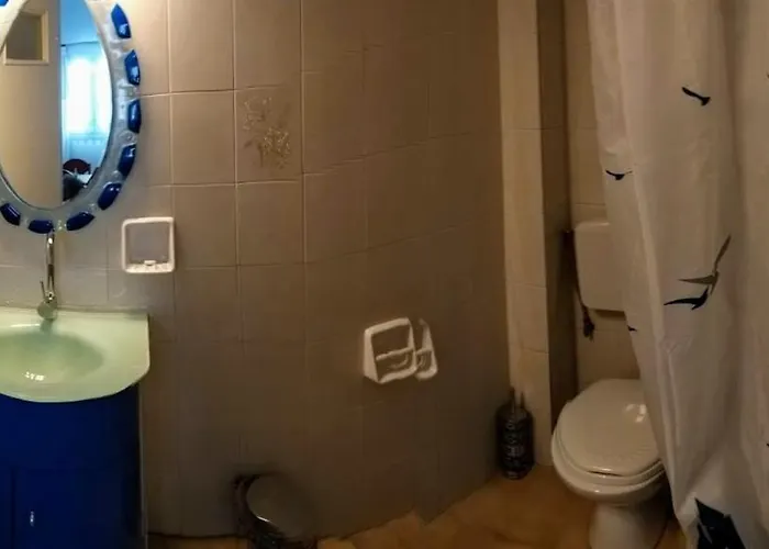 Yacht Front - No 1 Apartment