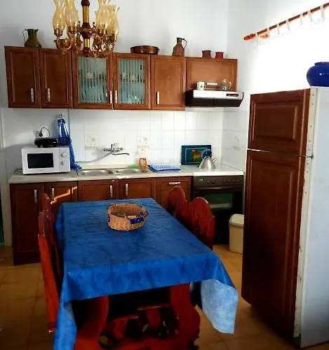 Yacht Front - No 1 Apartment